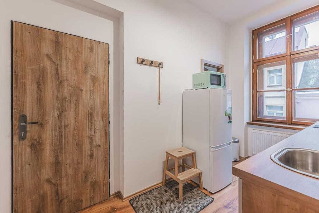 Carolina'S Yoga Apartment Hradec Králové Eksteriør bilde